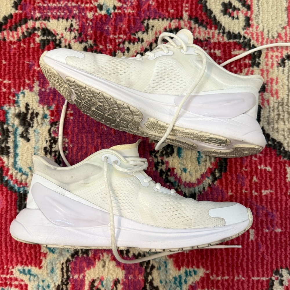 Lululemon Women's Blissfeel Running Shoe White - Picture 7 of 11